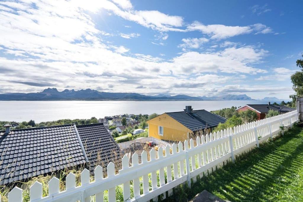 Well-Equipped Apartment With Stunning Views Bodö Exteriör bild